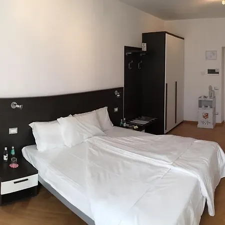 Garni Waiz Aparthotel 3*